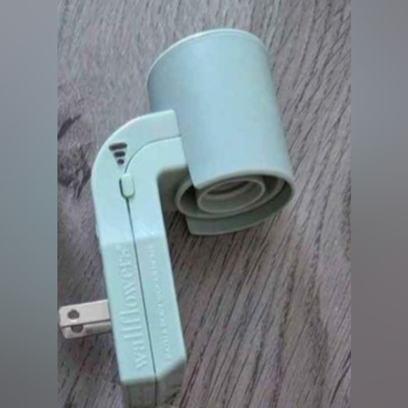 2 for $28 - Brand new Sage scent control wallflower - Picture 3 of 3